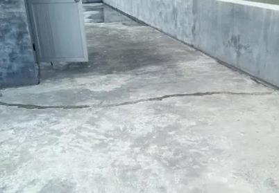 金湾楼顶漏水维修公司分享下如何解决卫生间隐蔽部位漏水的问题?